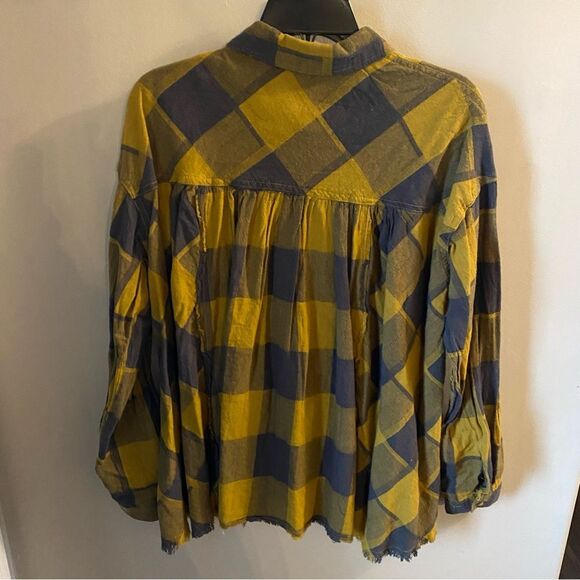 NWT Easel Plaid Top - Picture 4 of 4